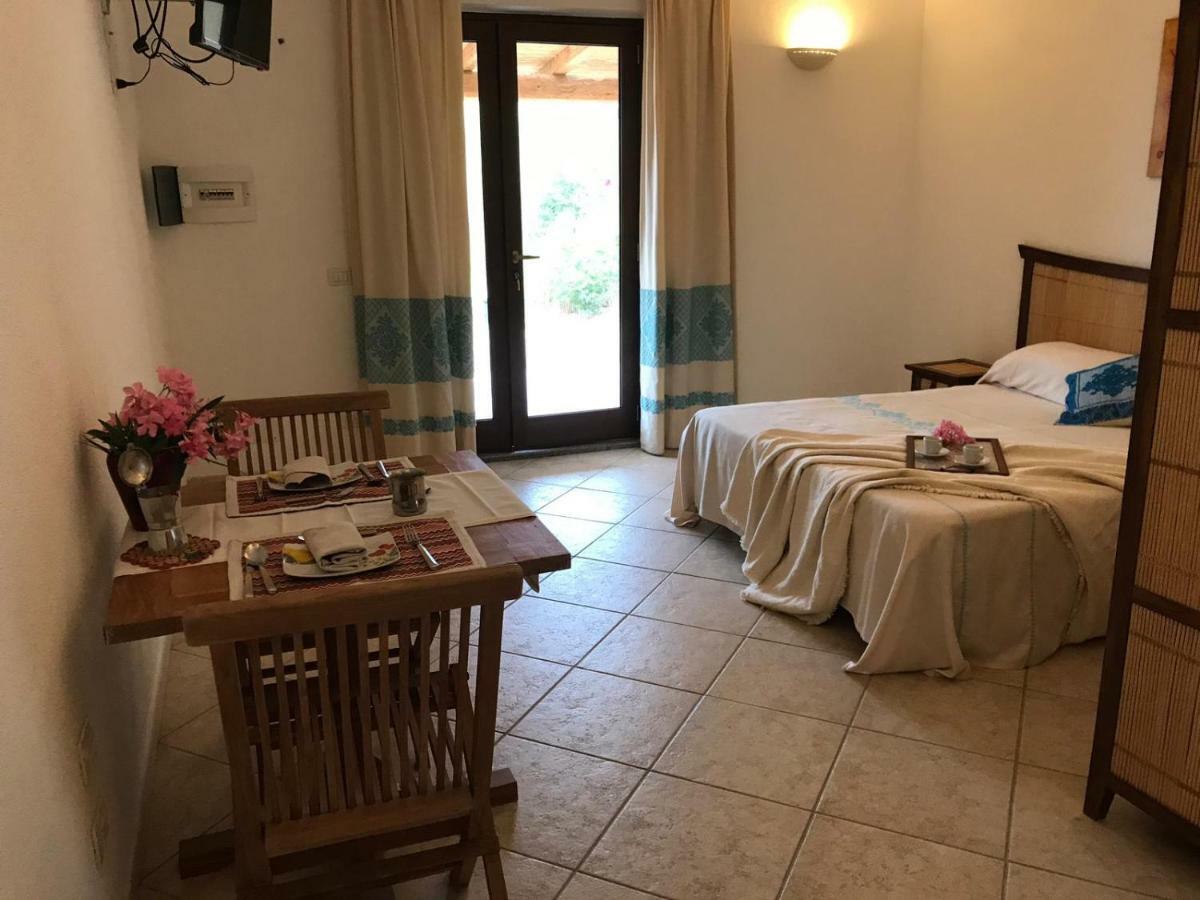 Villa La Puntaccina à Aglientu Extérieur photo